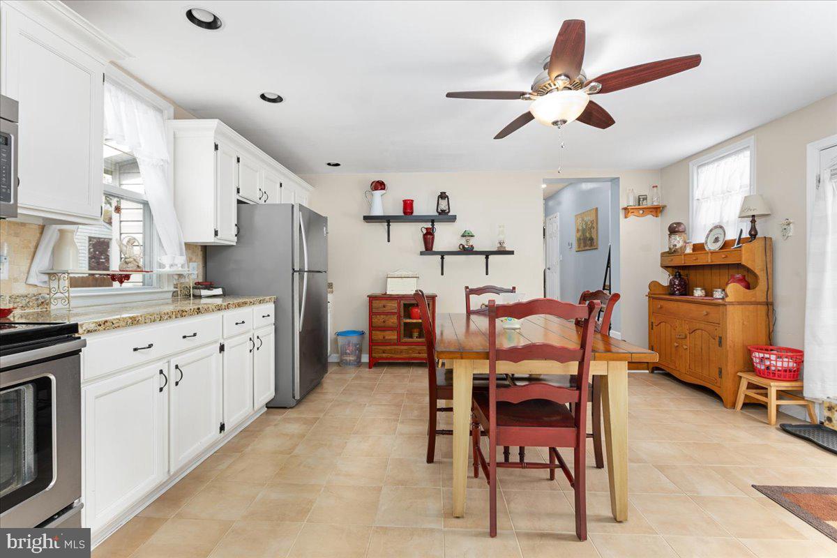 7741 OUTING AVENUE