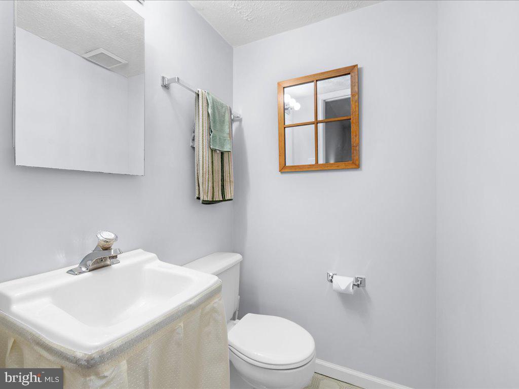 2933 GOLDEN FLEECE DRIVE
