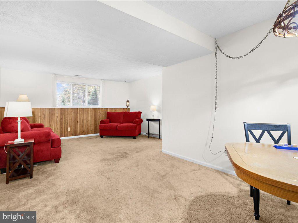 2933 GOLDEN FLEECE DRIVE