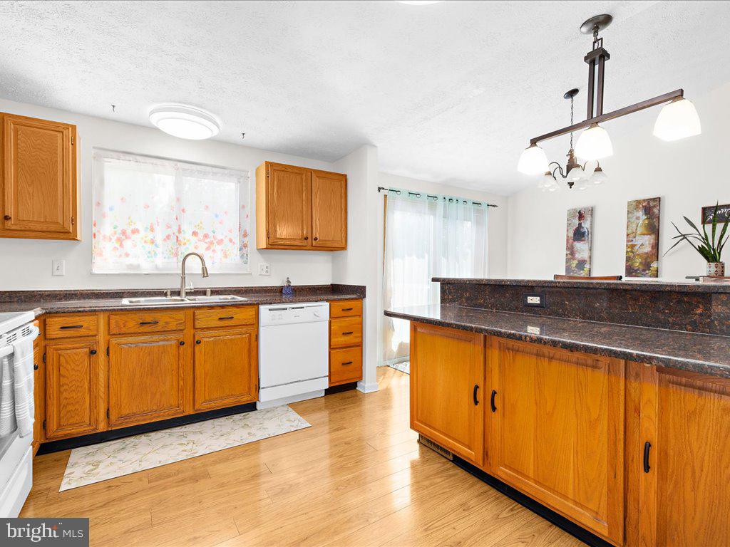 2933 GOLDEN FLEECE DRIVE