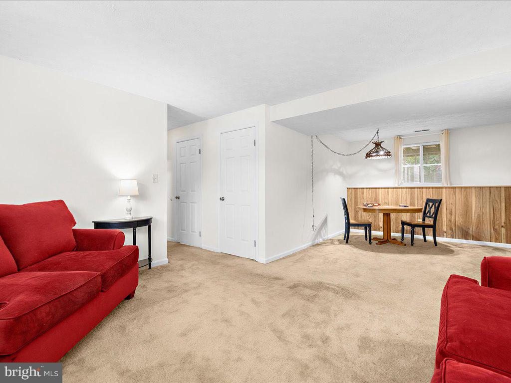 2933 GOLDEN FLEECE DRIVE