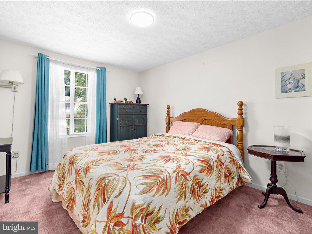 2933 GOLDEN FLEECE DRIVE