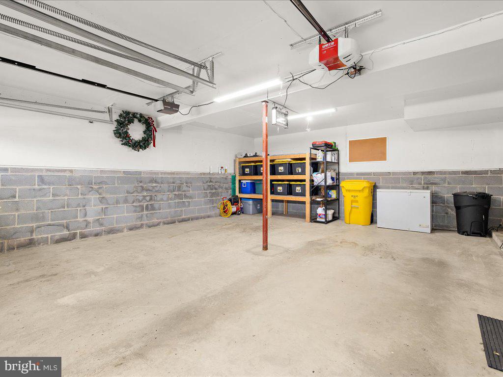 2933 GOLDEN FLEECE DRIVE