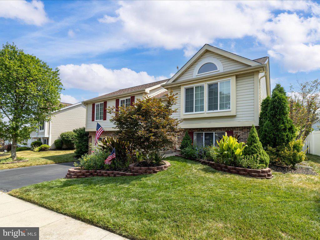 2933 GOLDEN FLEECE DRIVE