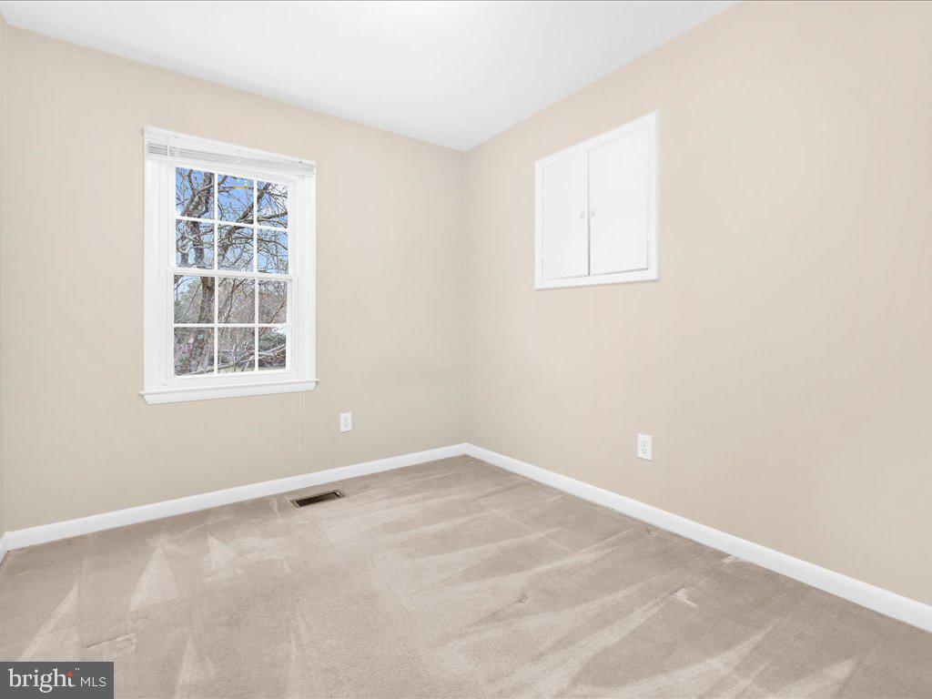 442 CLOVERDALE CIRCLE
