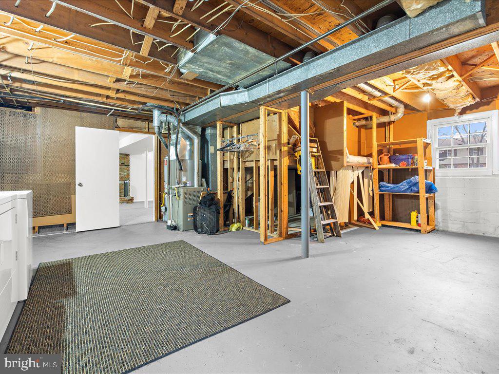 442 CLOVERDALE CIRCLE