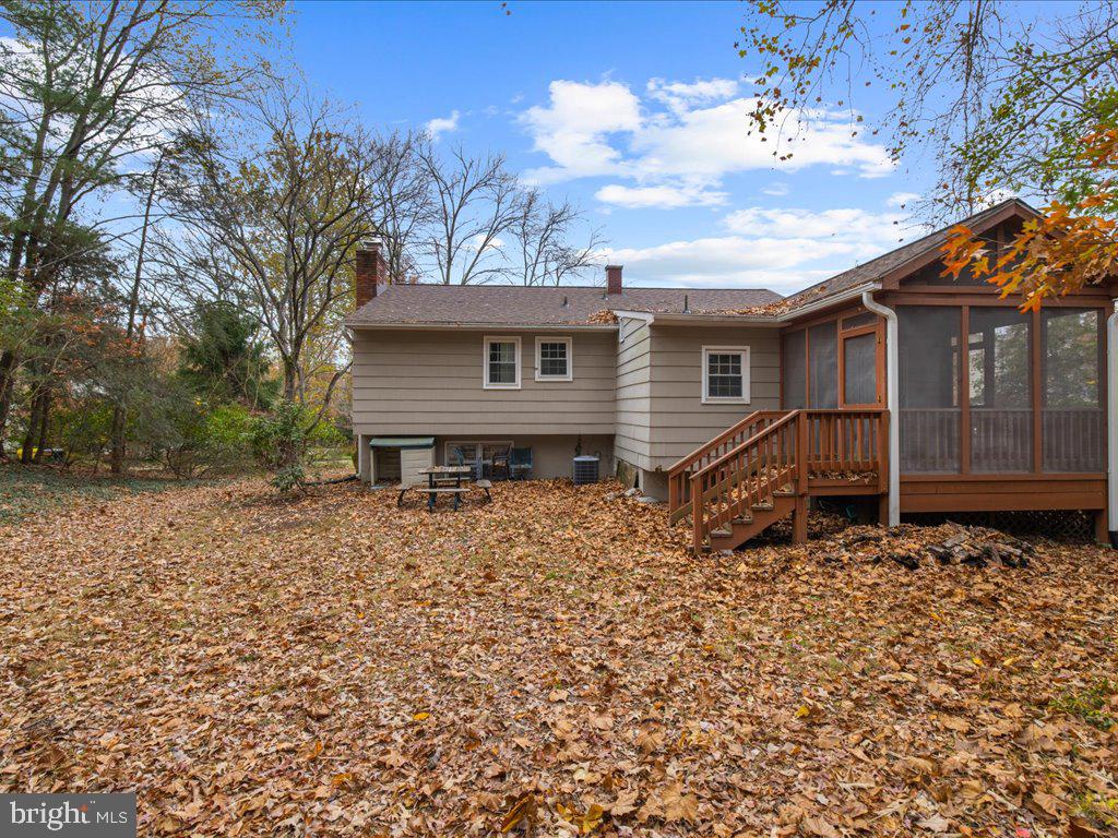 442 CLOVERDALE CIRCLE
