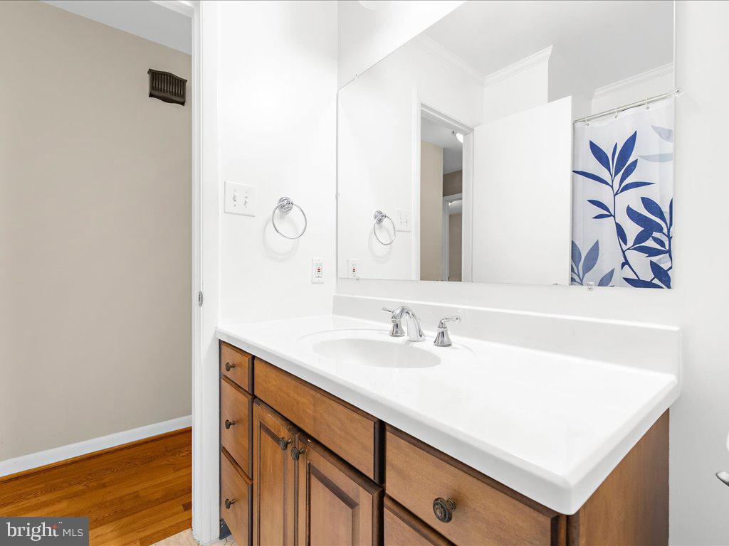 442 CLOVERDALE CIRCLE