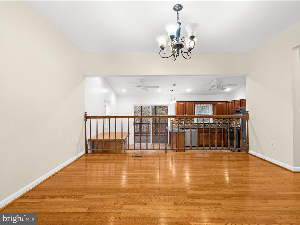 442 CLOVERDALE CIRCLE