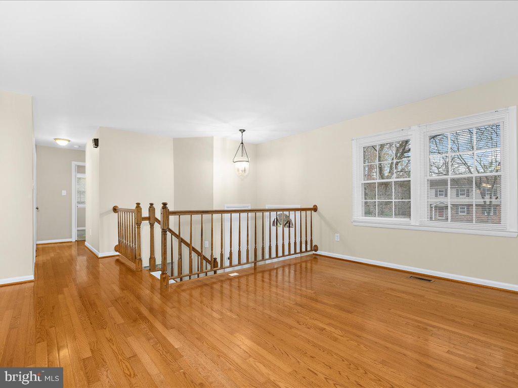442 CLOVERDALE CIRCLE