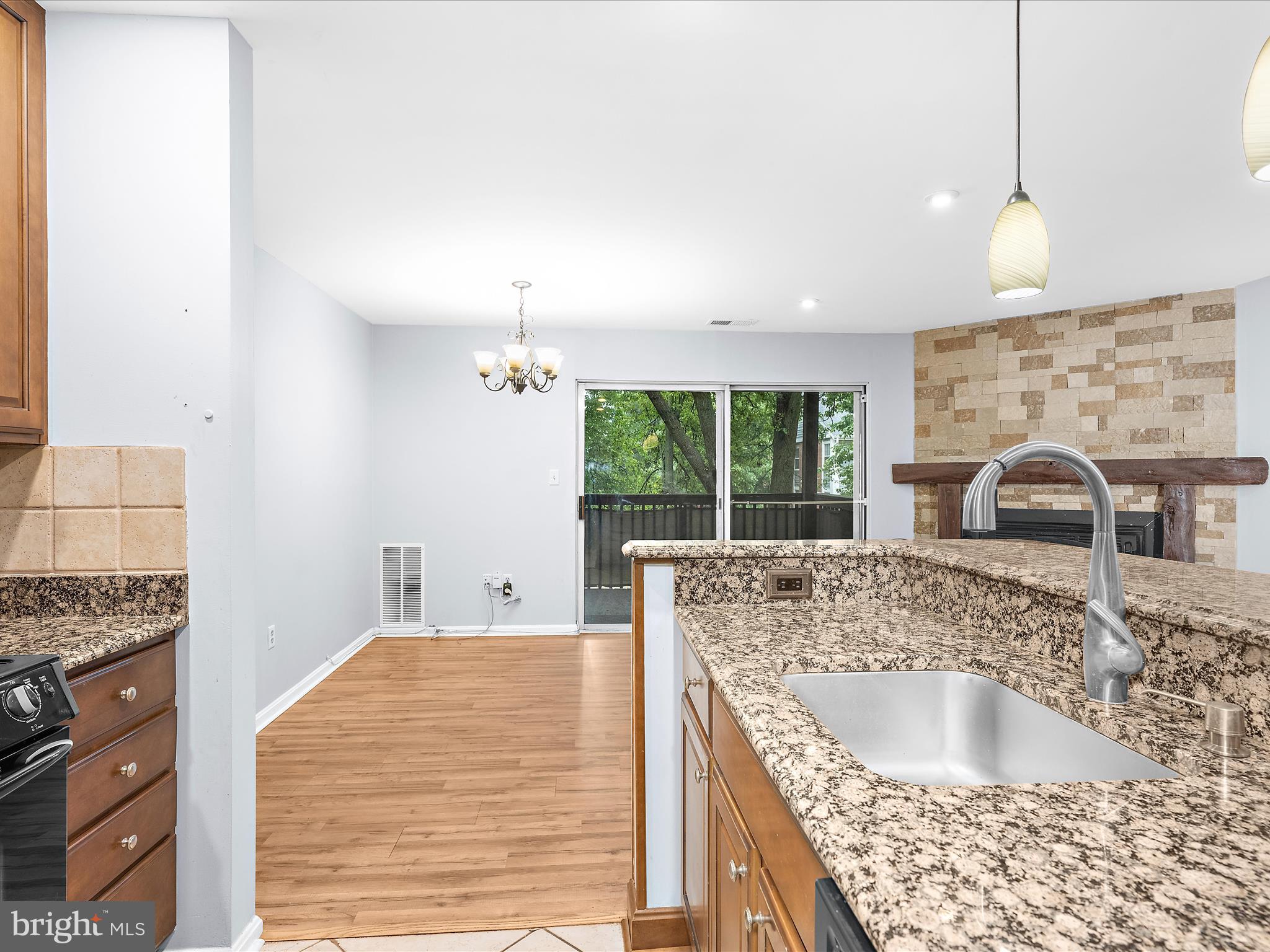 206 WATER FOUNTAIN COURT 201