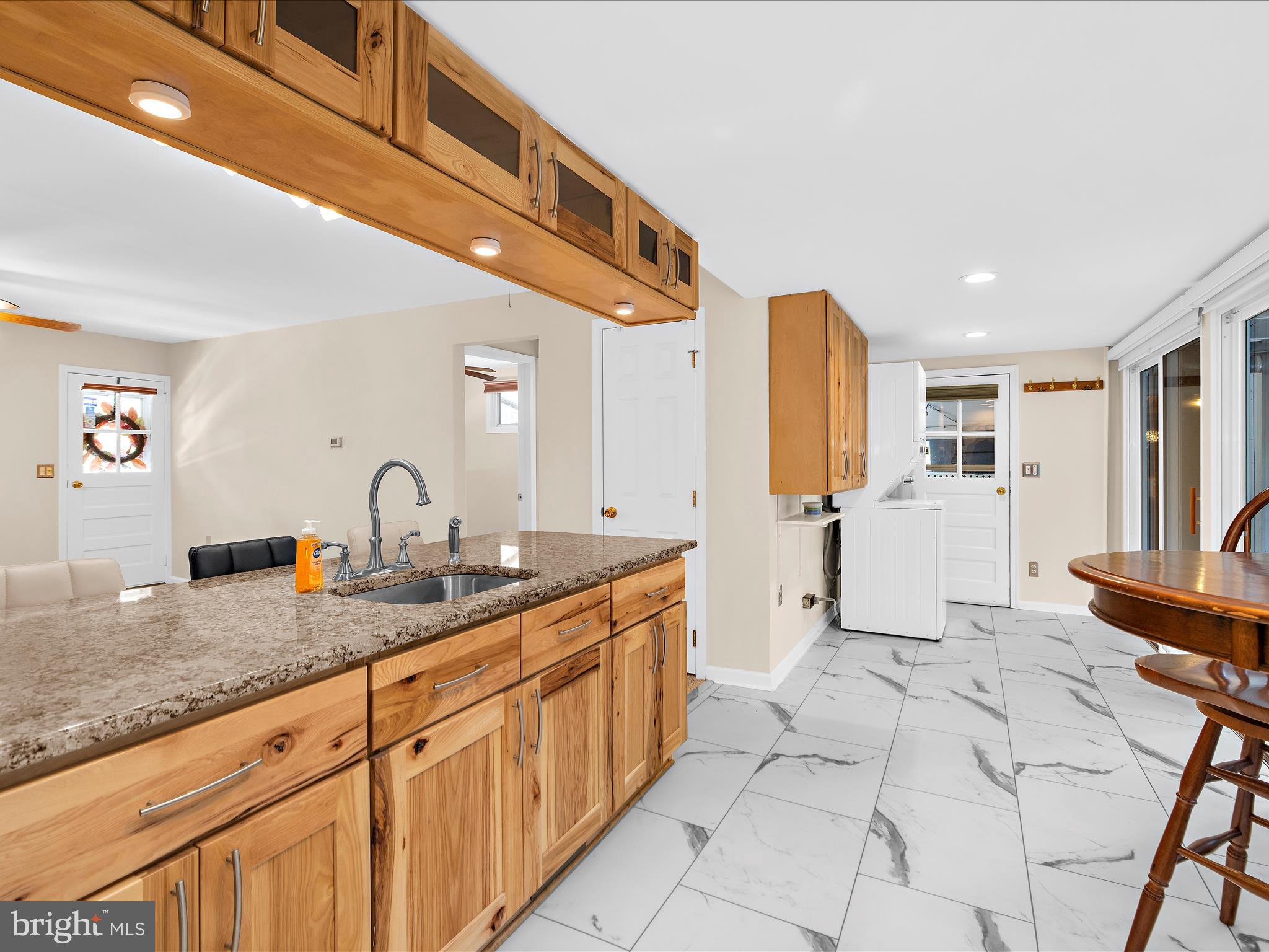 396 LAUREL TRAIL
