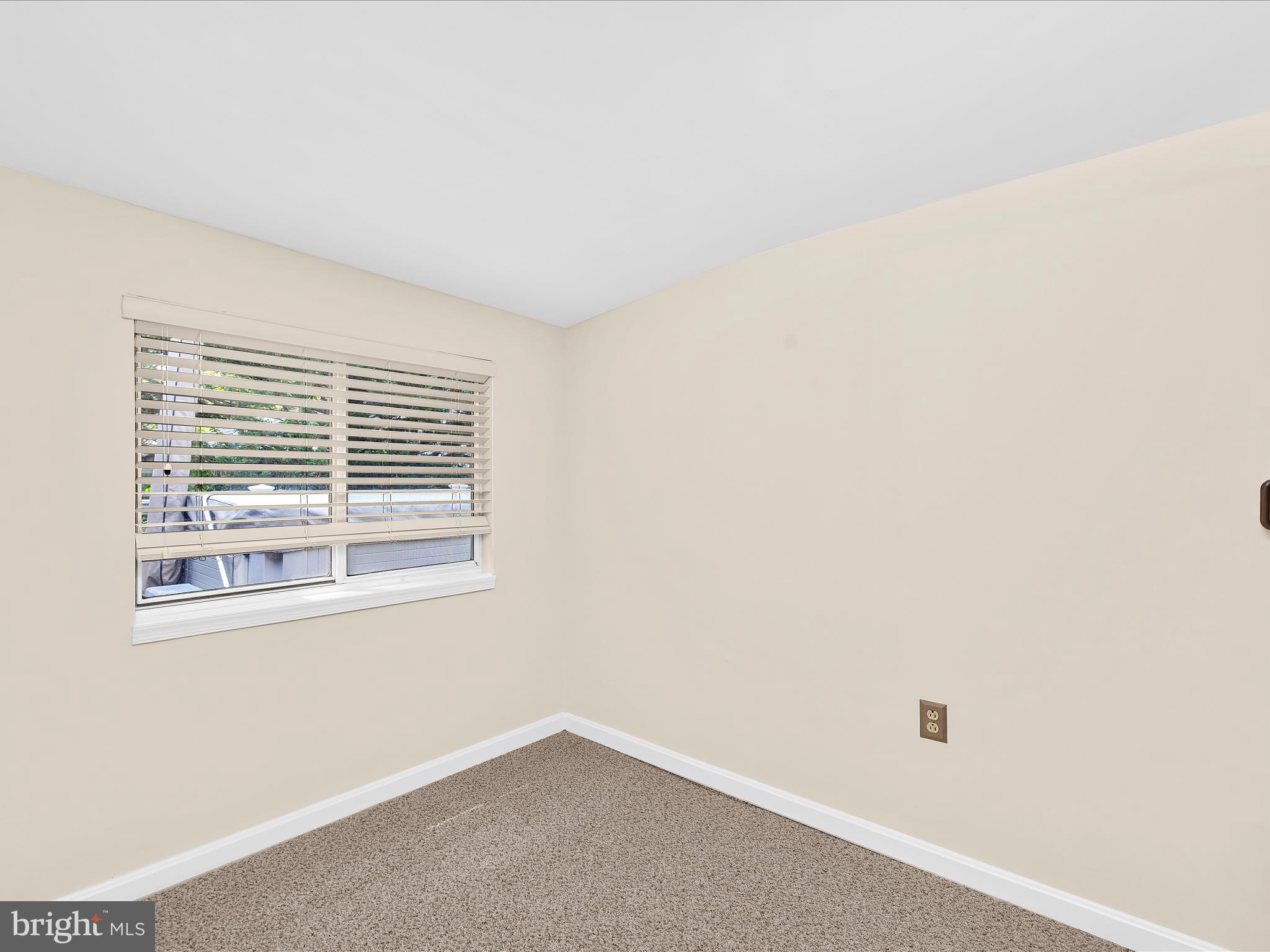 396 LAUREL TRAIL