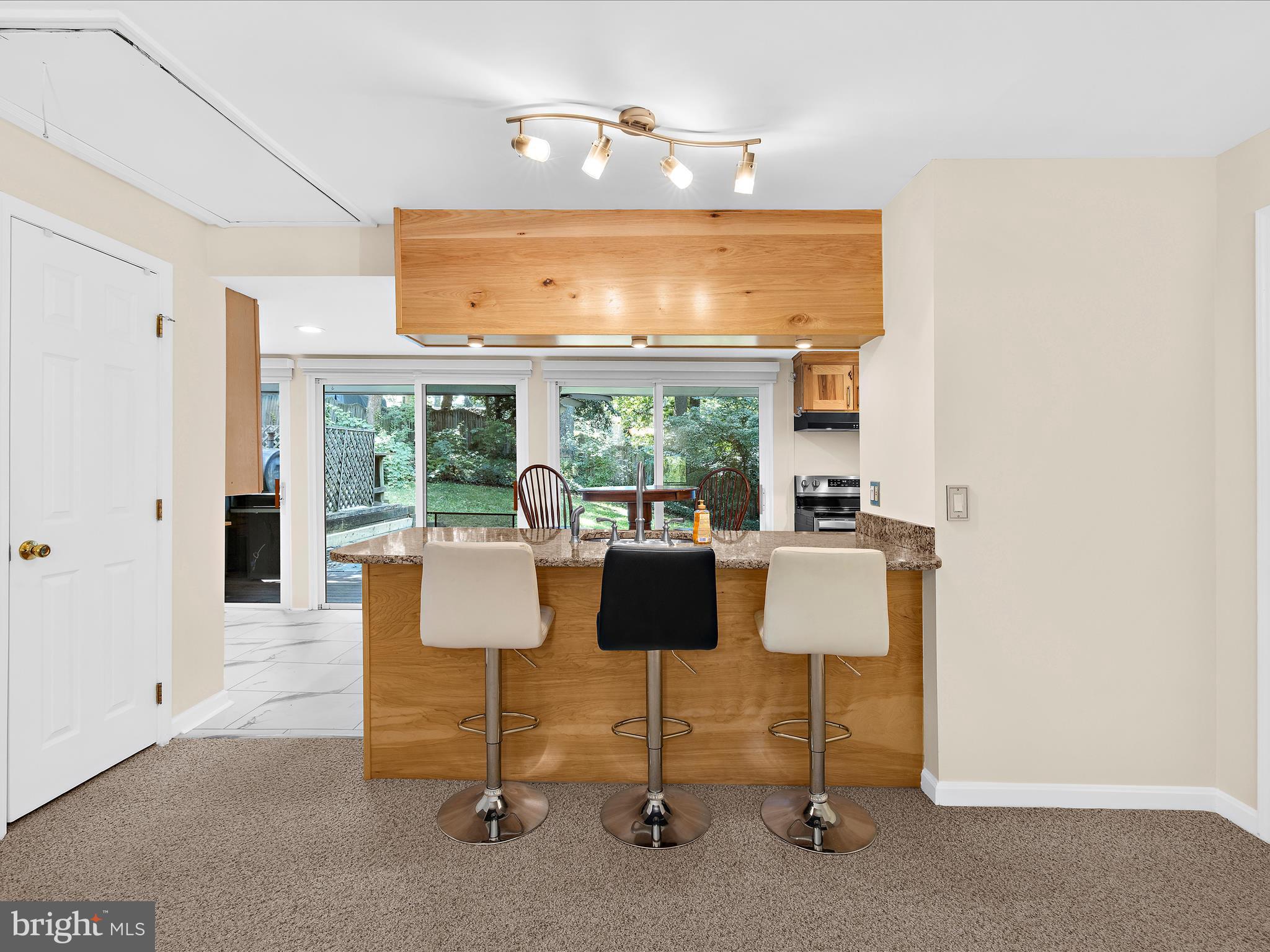 396 LAUREL TRAIL