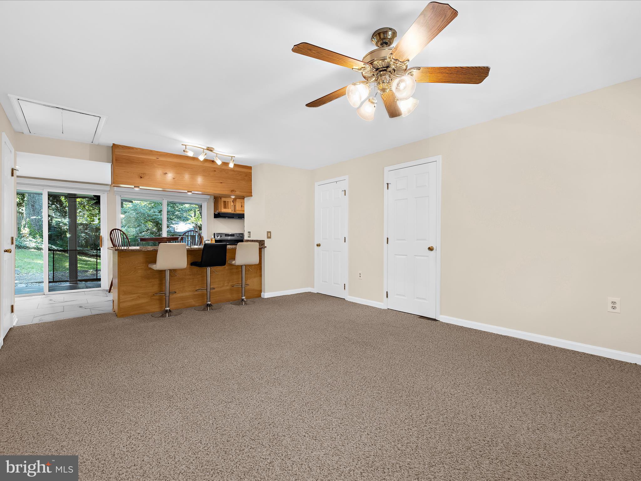 396 LAUREL TRAIL