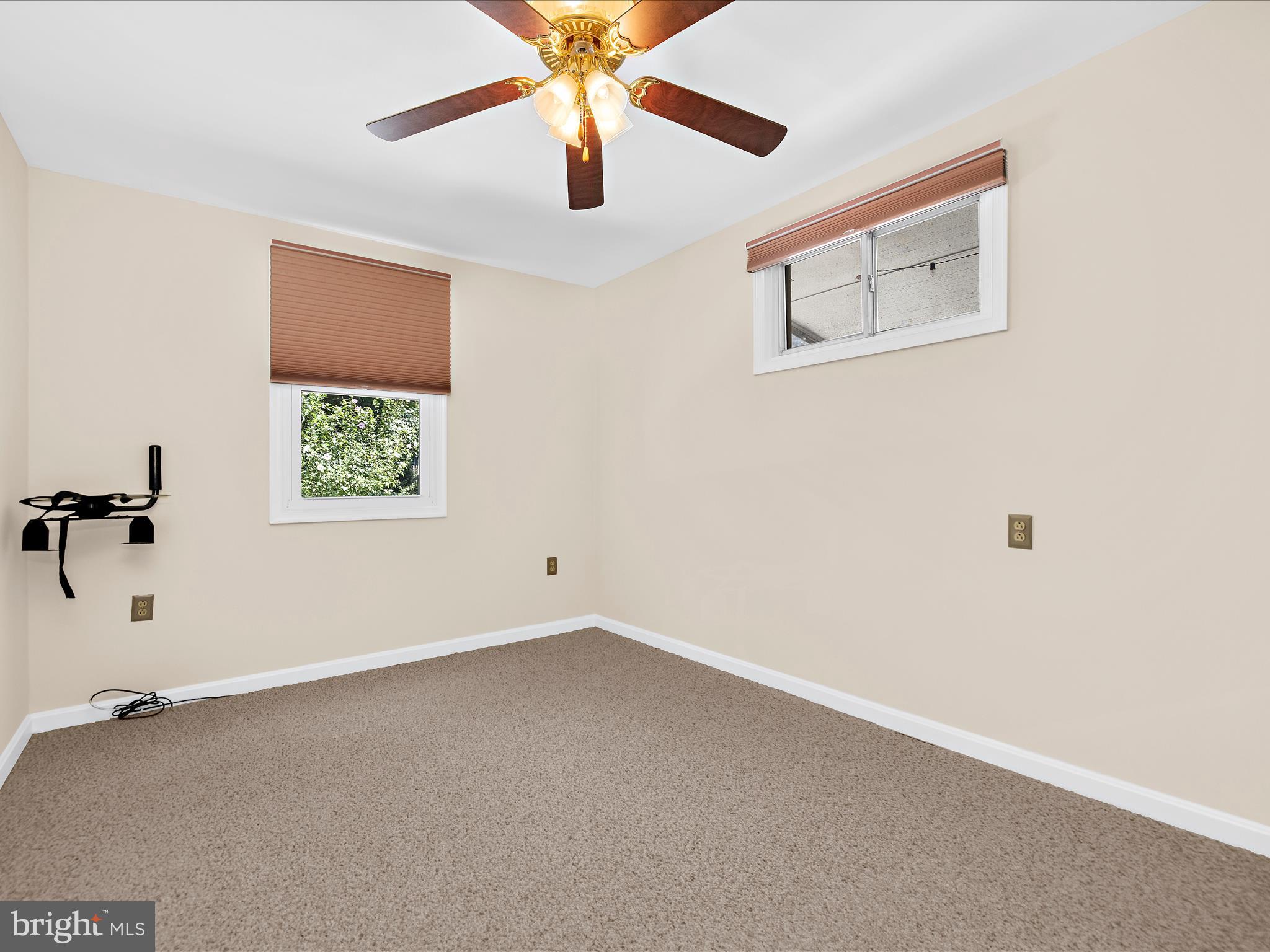 396 LAUREL TRAIL