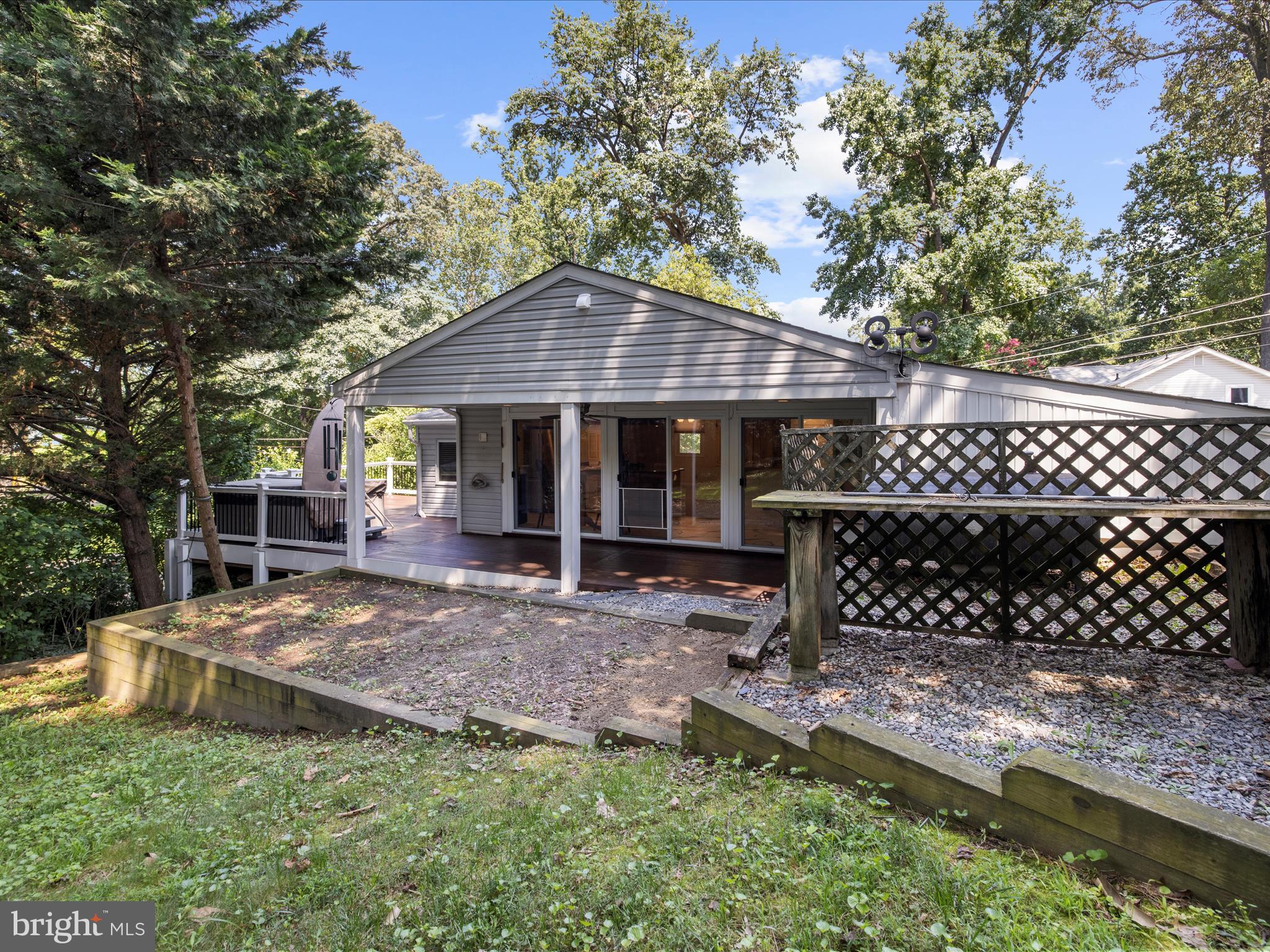 396 LAUREL TRAIL