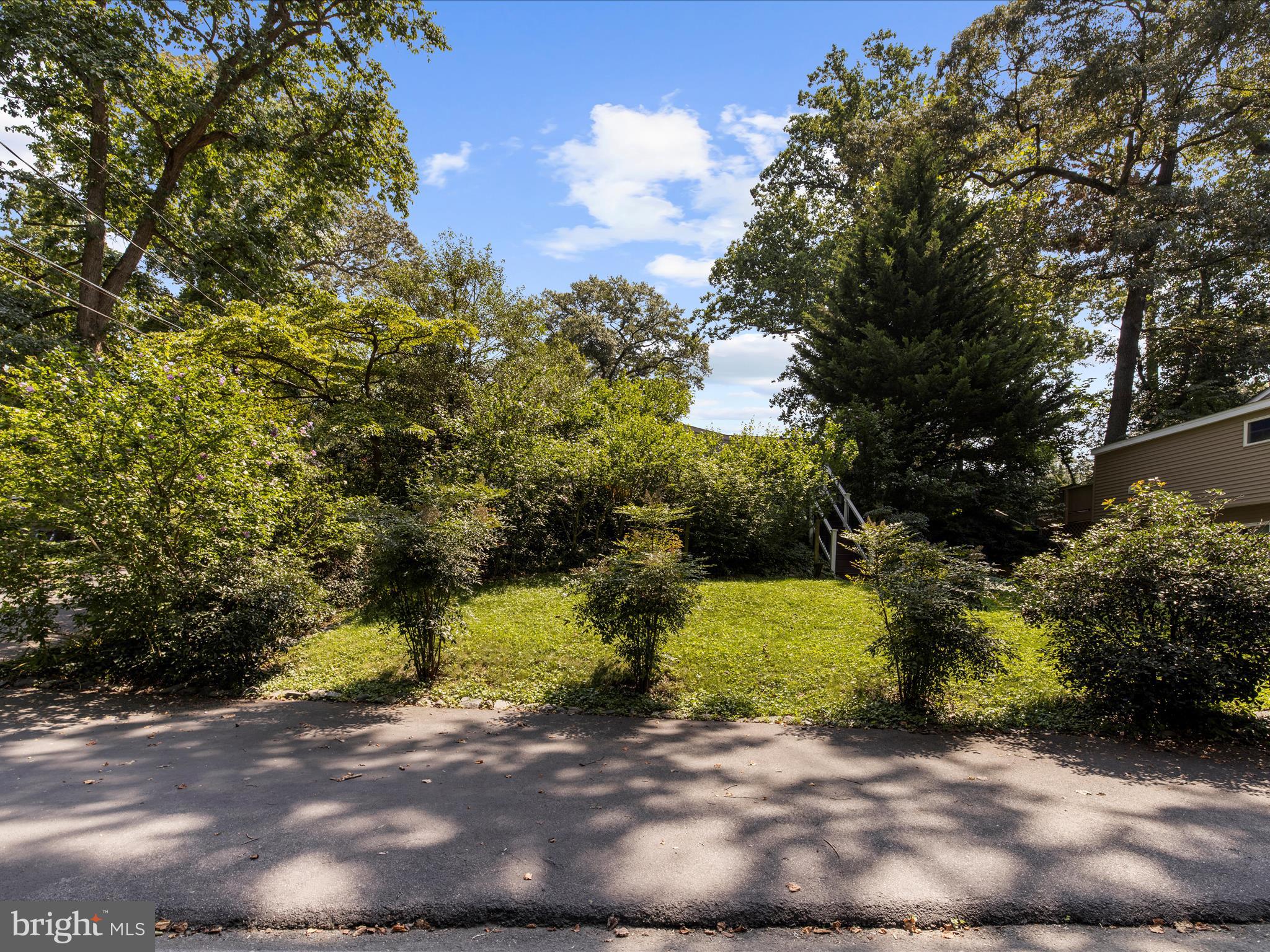 396 LAUREL TRAIL