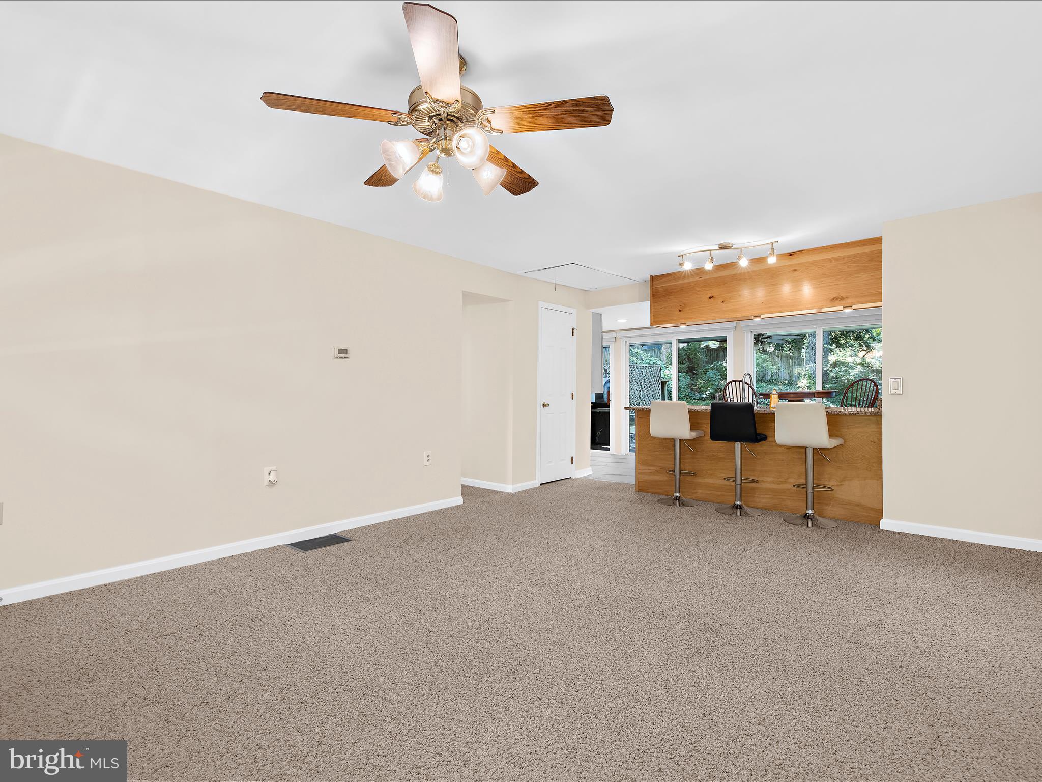 396 LAUREL TRAIL