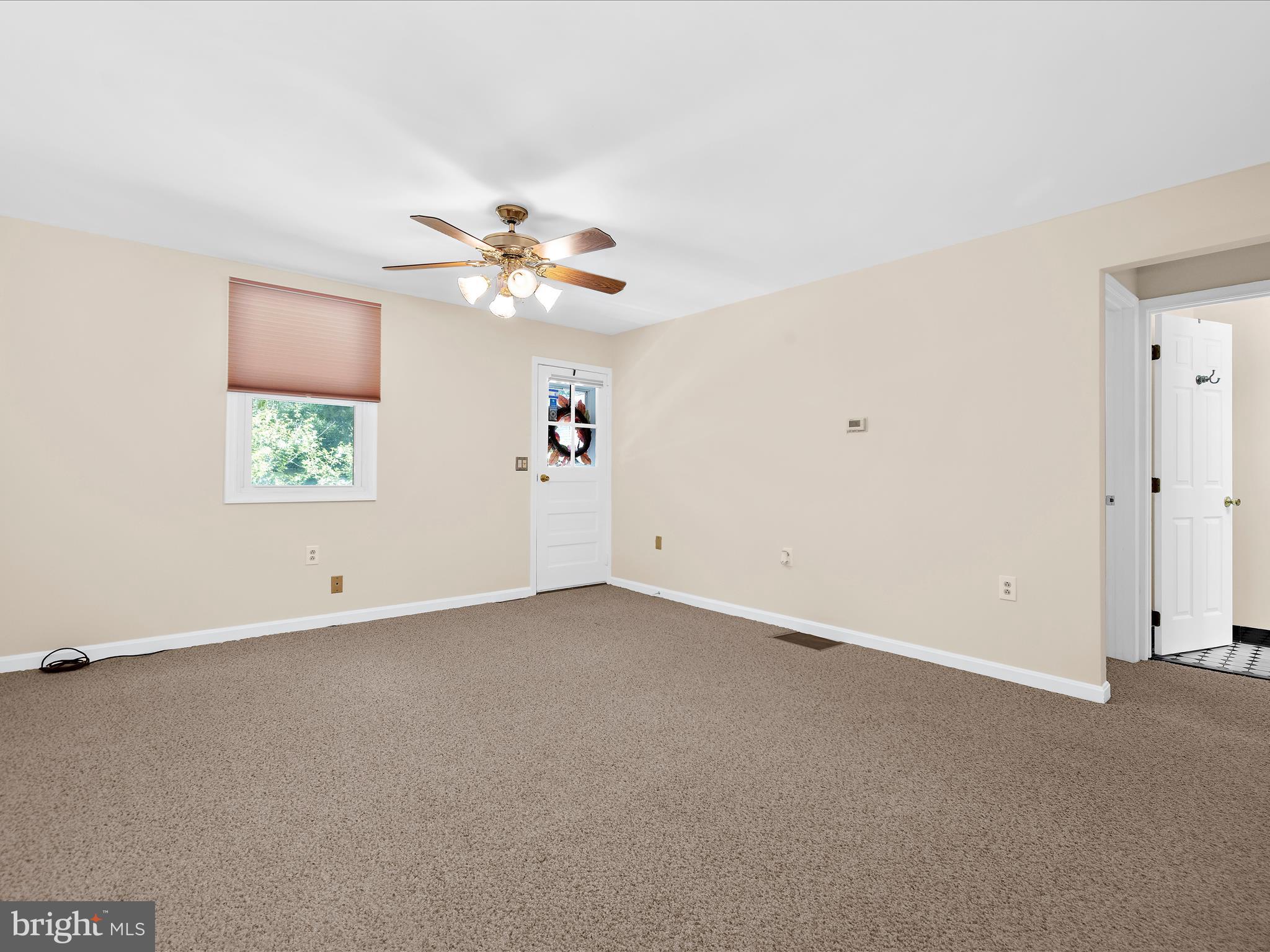 396 LAUREL TRAIL