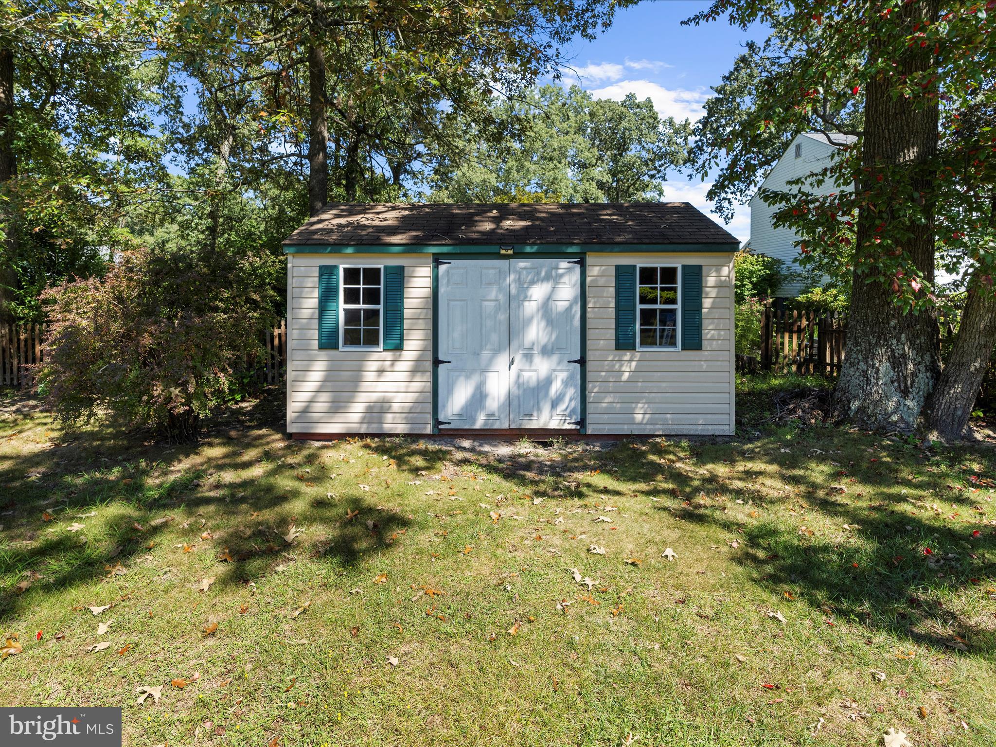 7715 PECAN LEAF ROAD