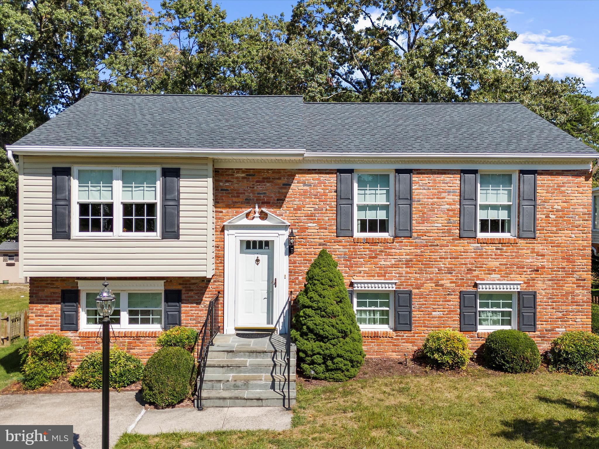 7715 PECAN LEAF ROAD