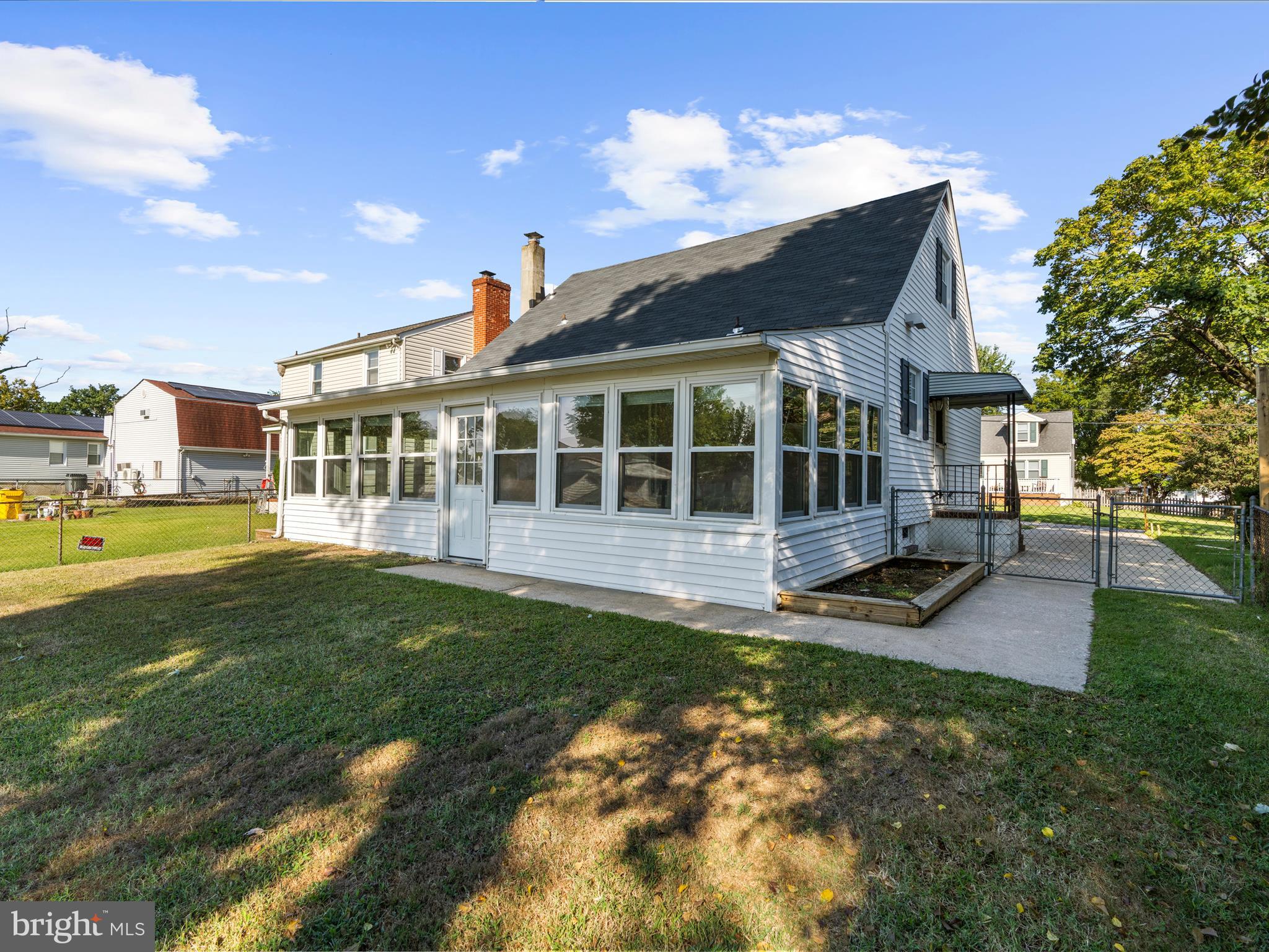 211 ARUNDEL ROAD