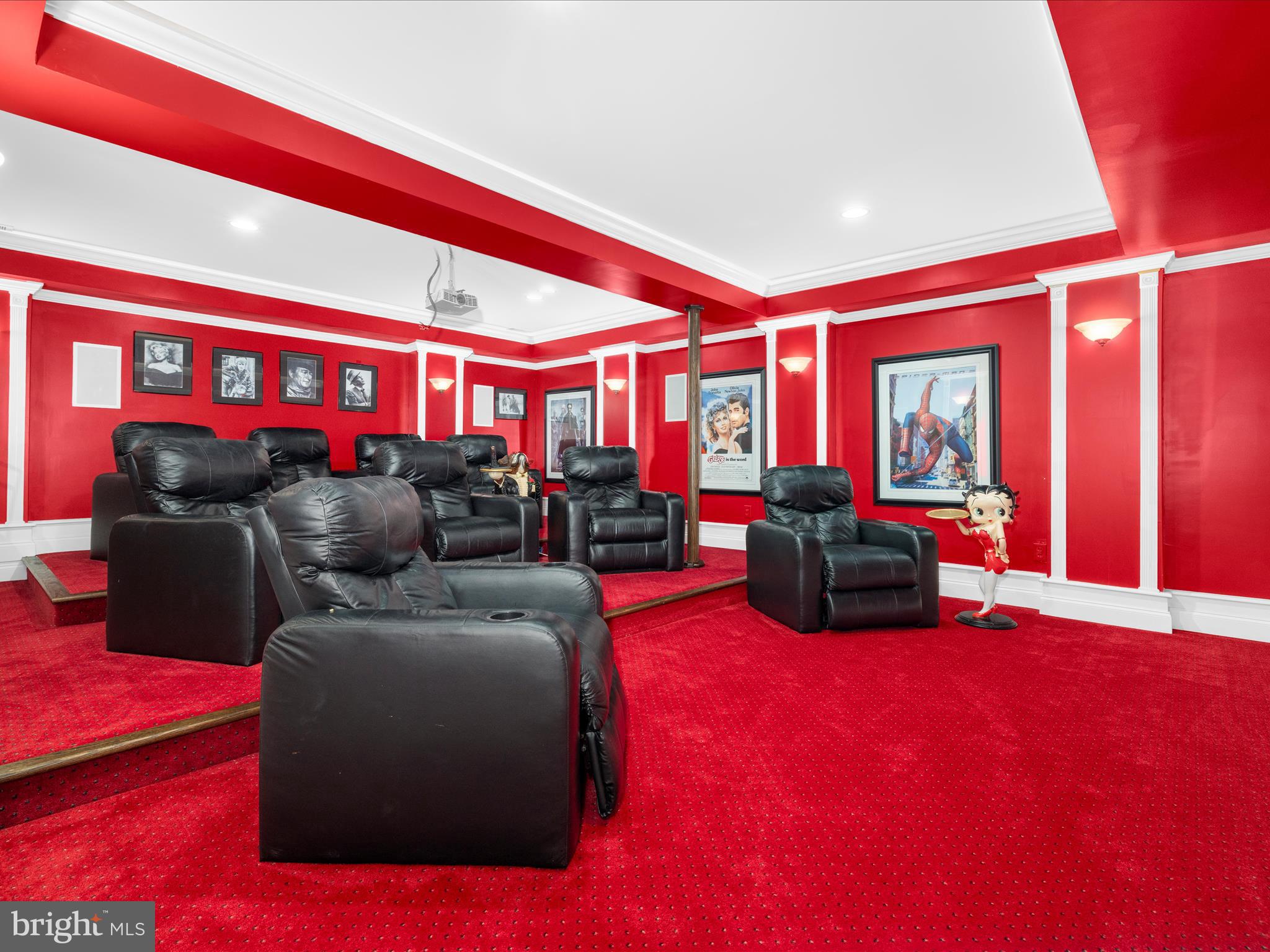 8915 WINGED FOOT DRIVE