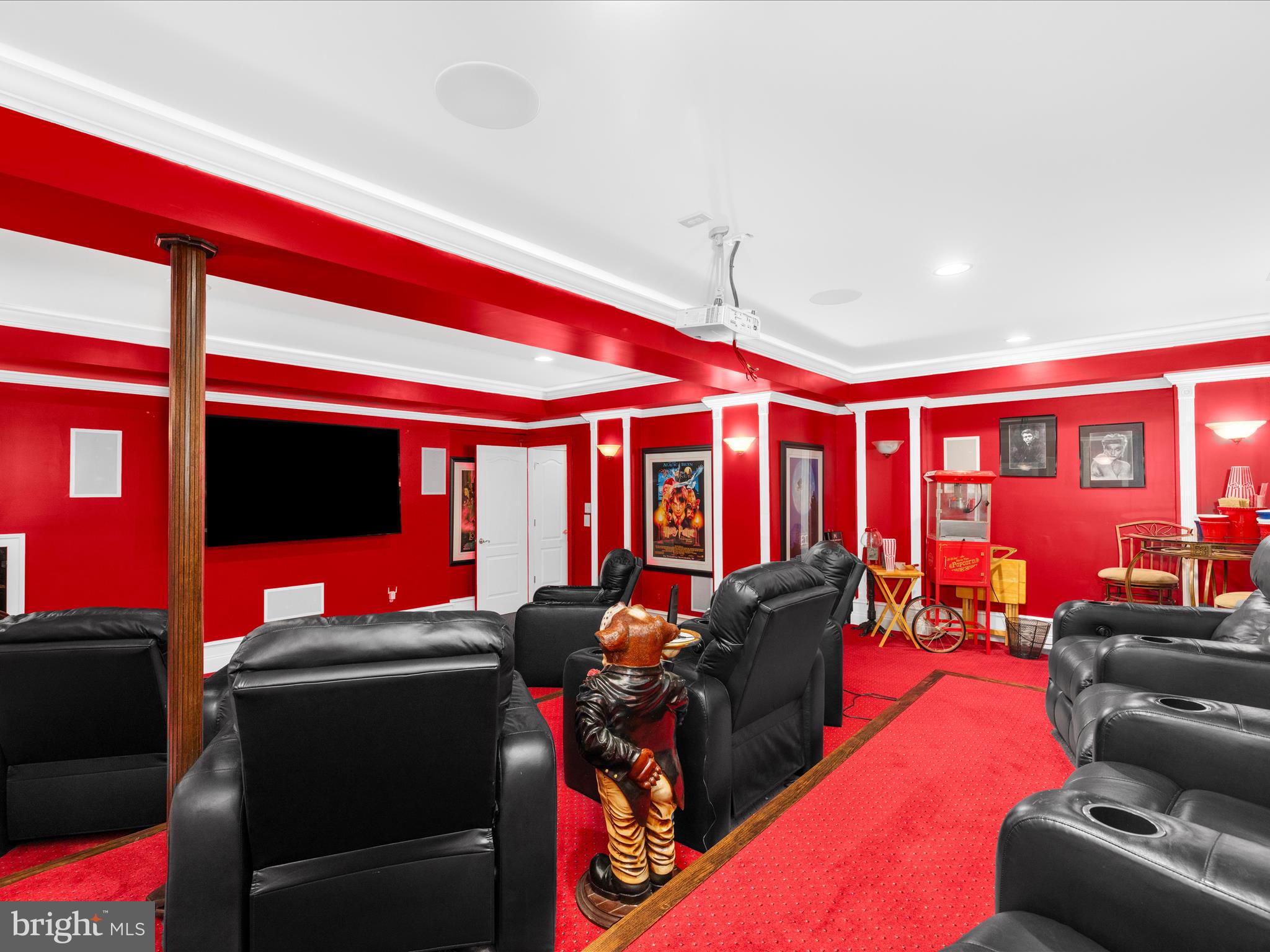 8915 WINGED FOOT DRIVE