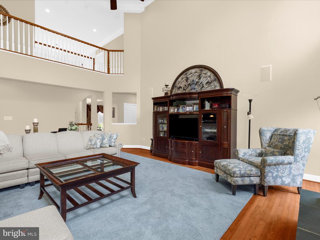 8915 WINGED FOOT DRIVE