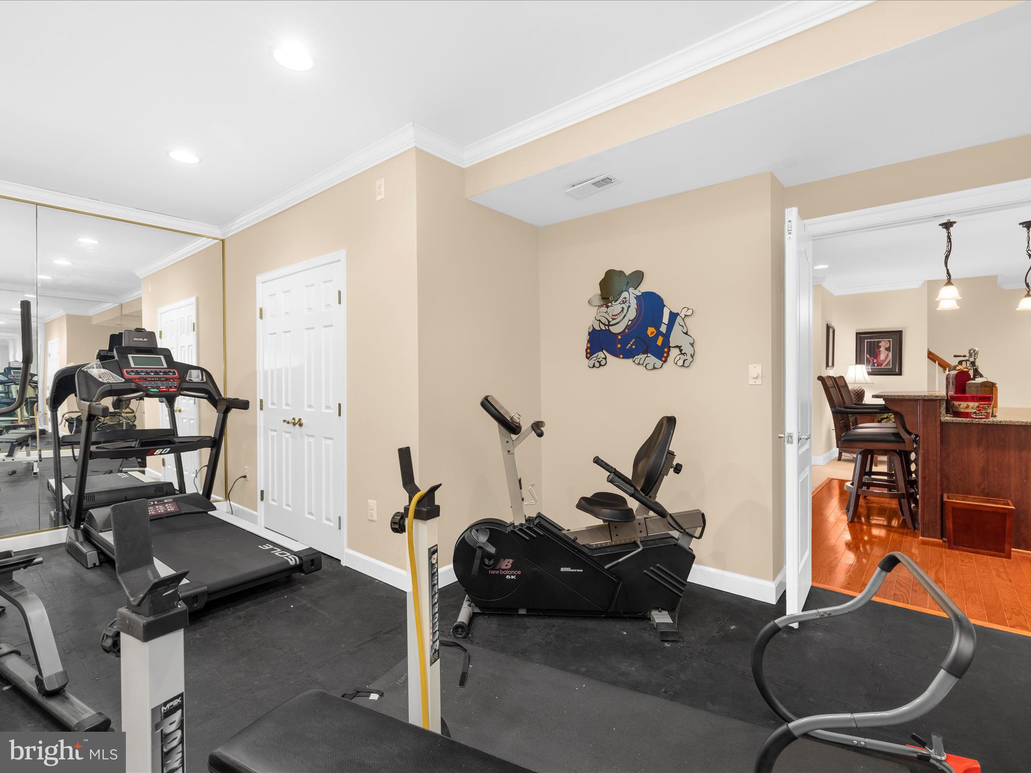 8915 WINGED FOOT DRIVE