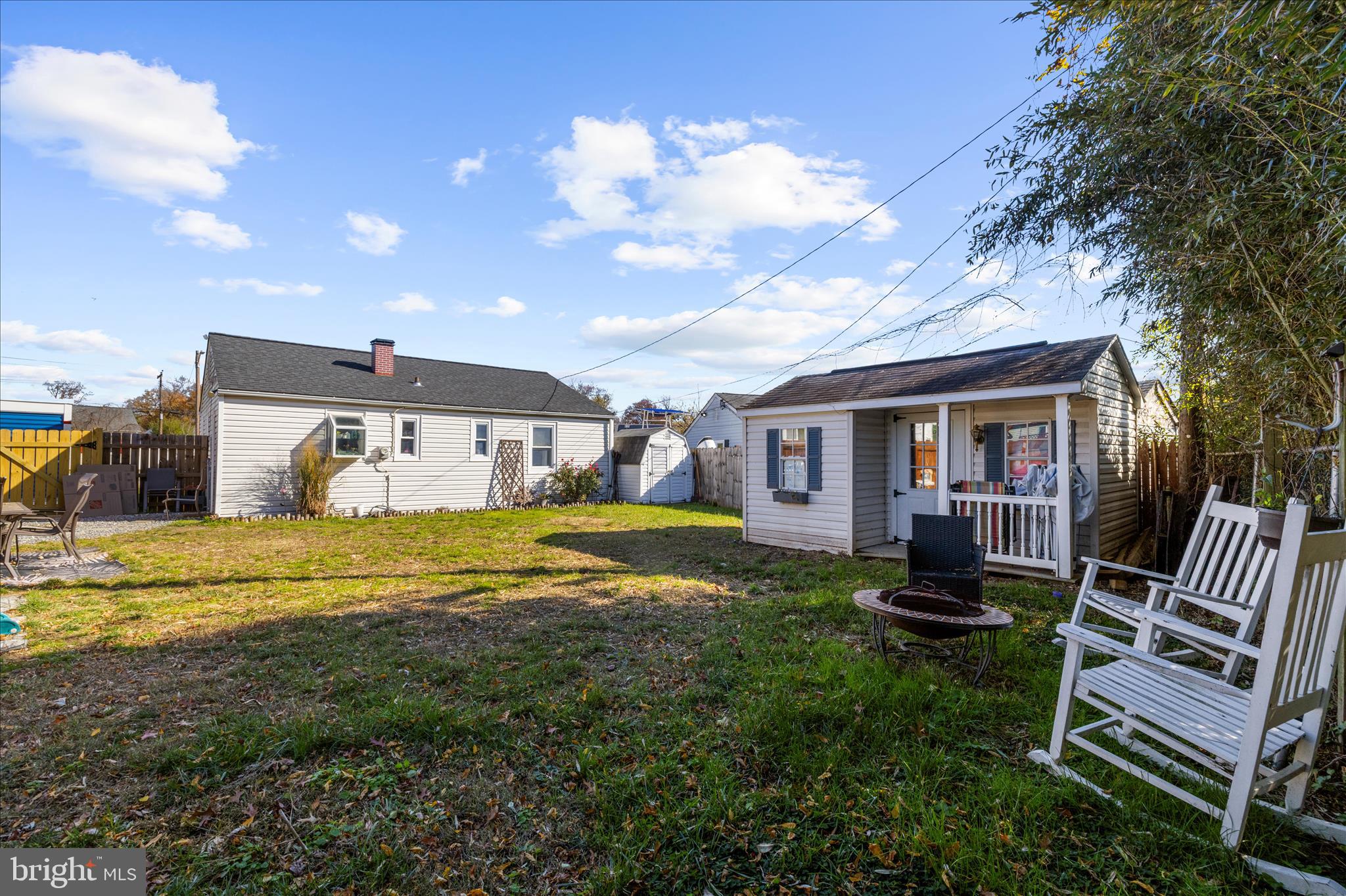 1017 THOMAS ROAD