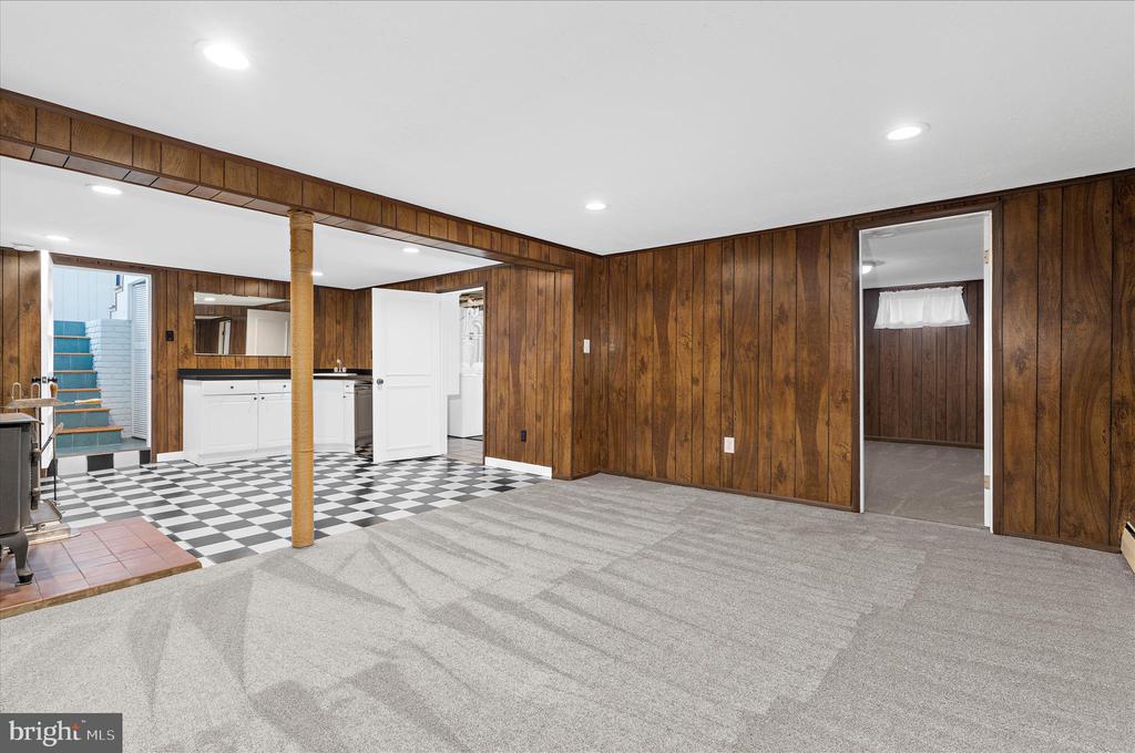 1035 6TH STREET