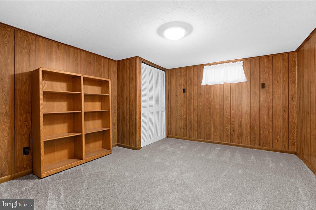 1035 6TH STREET