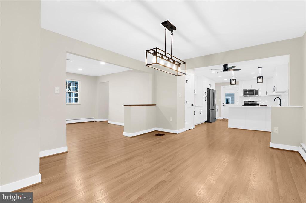 1035 6TH STREET