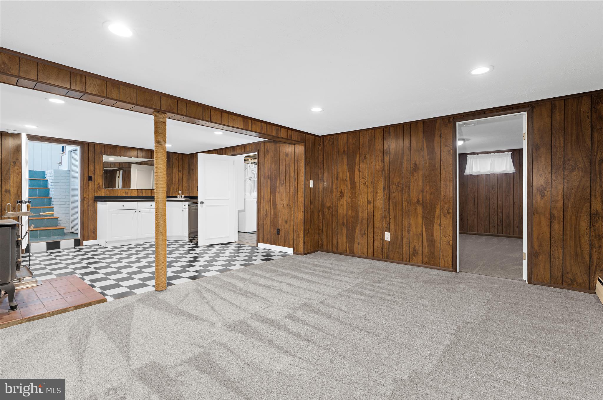 1035 6TH STREET