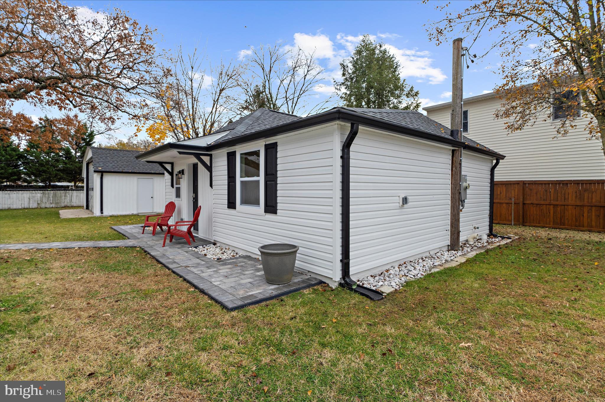 1035 6TH STREET