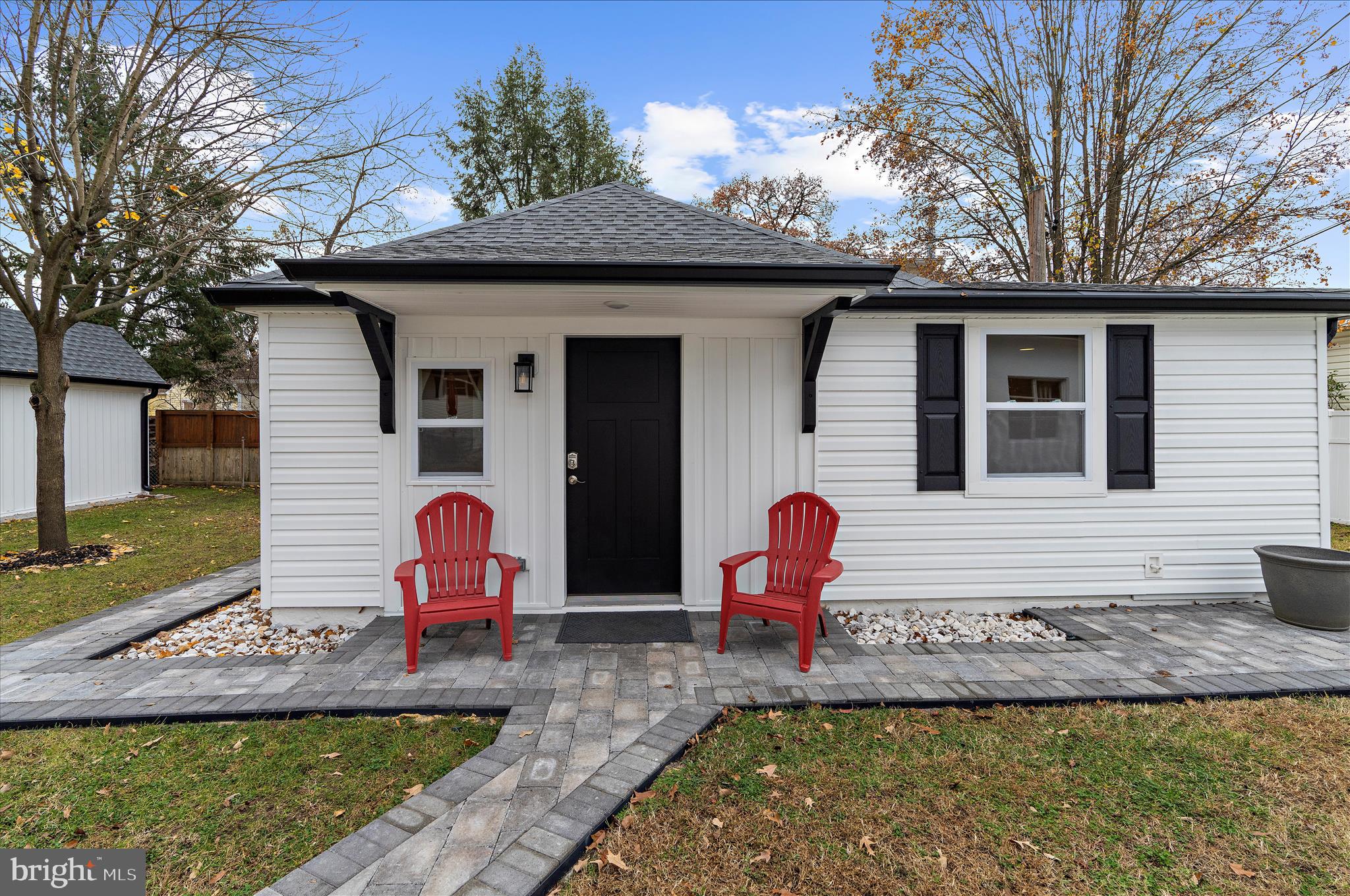 1035 6TH STREET