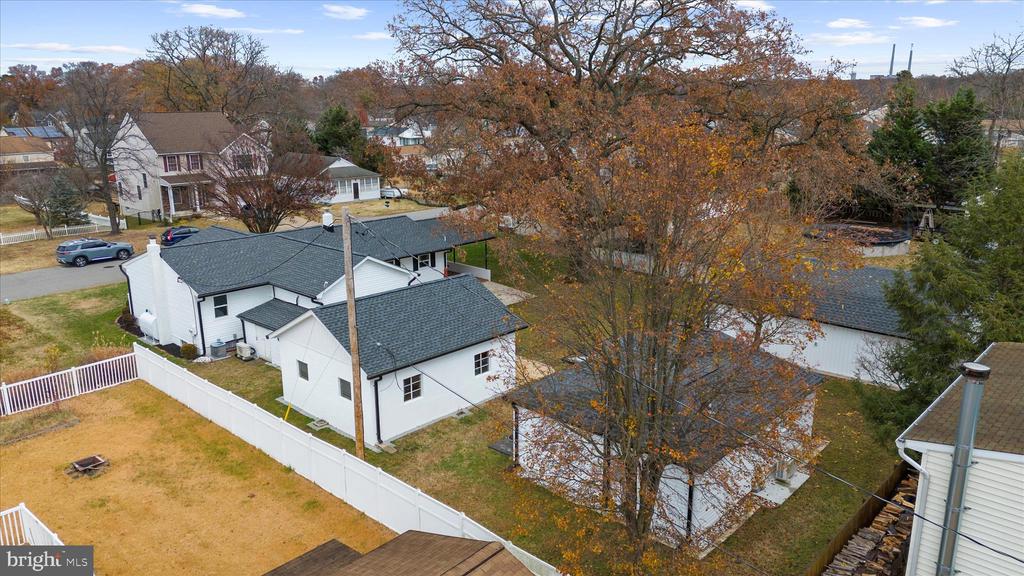 1035 6TH STREET