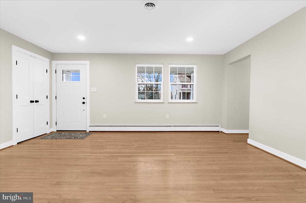 1035 6TH STREET