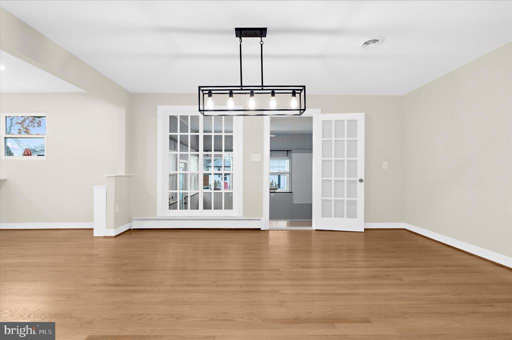 1035 6TH STREET