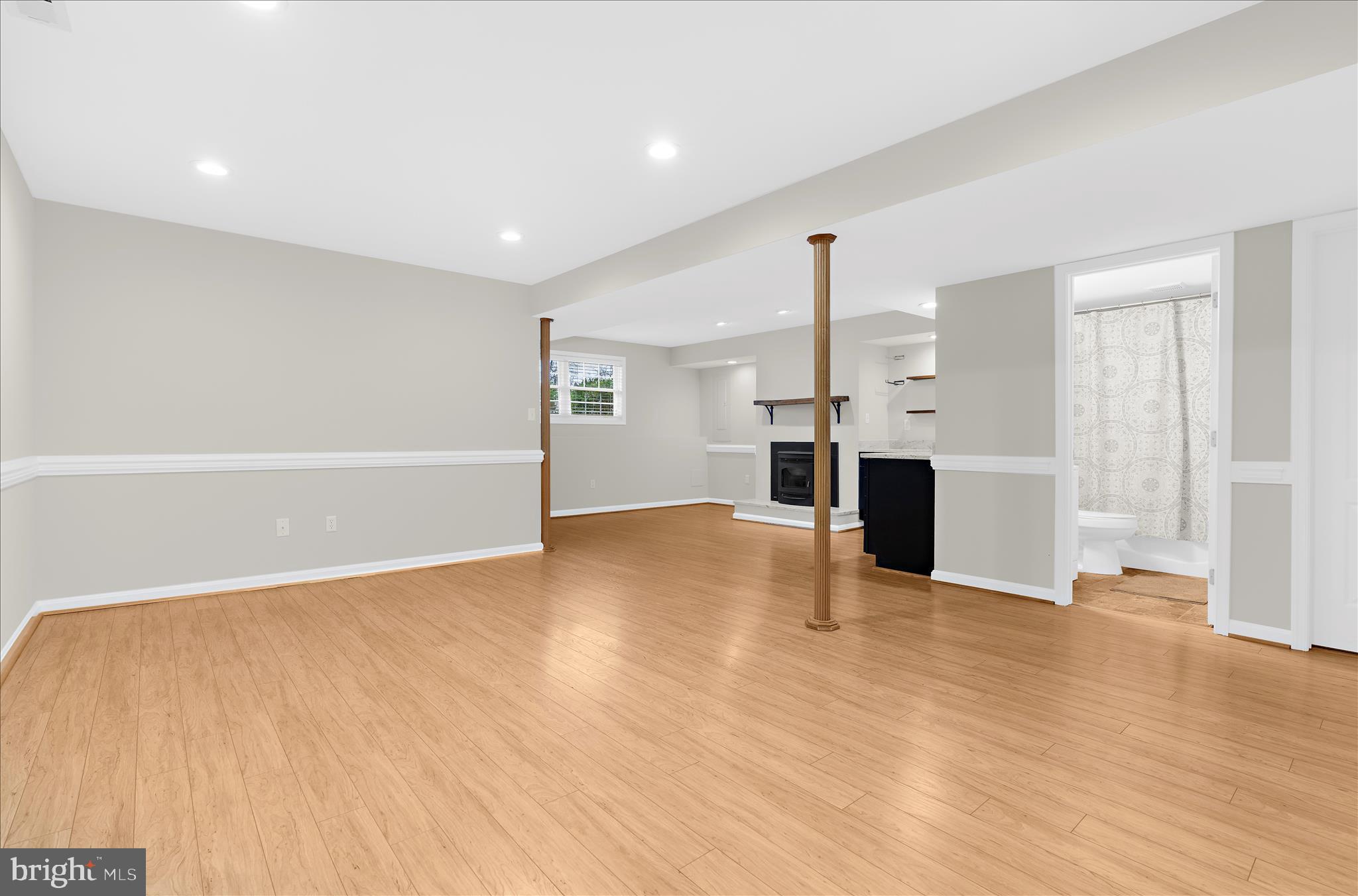 1609 ANNAPOLIS DRIVE