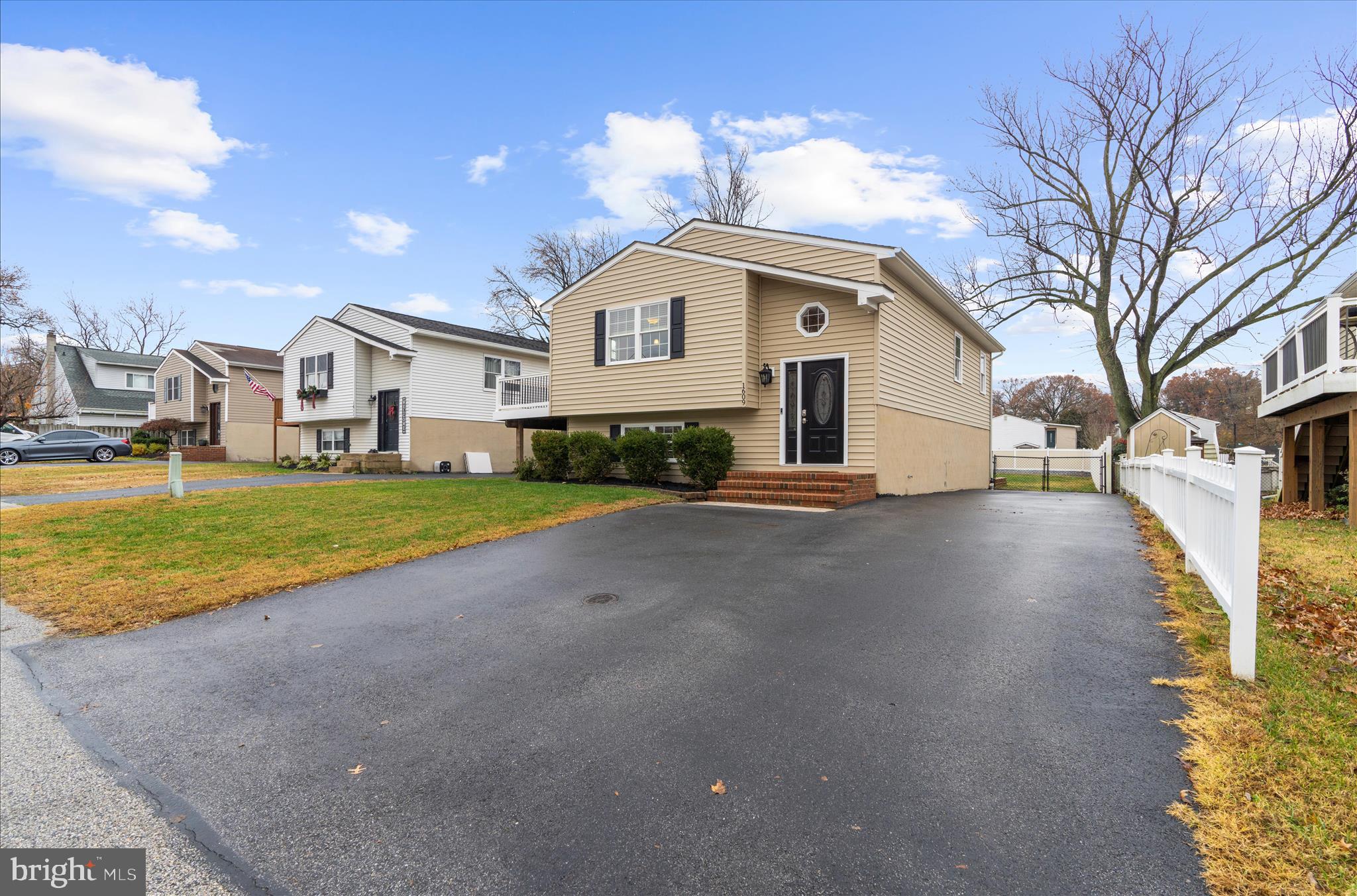 1609 ANNAPOLIS DRIVE