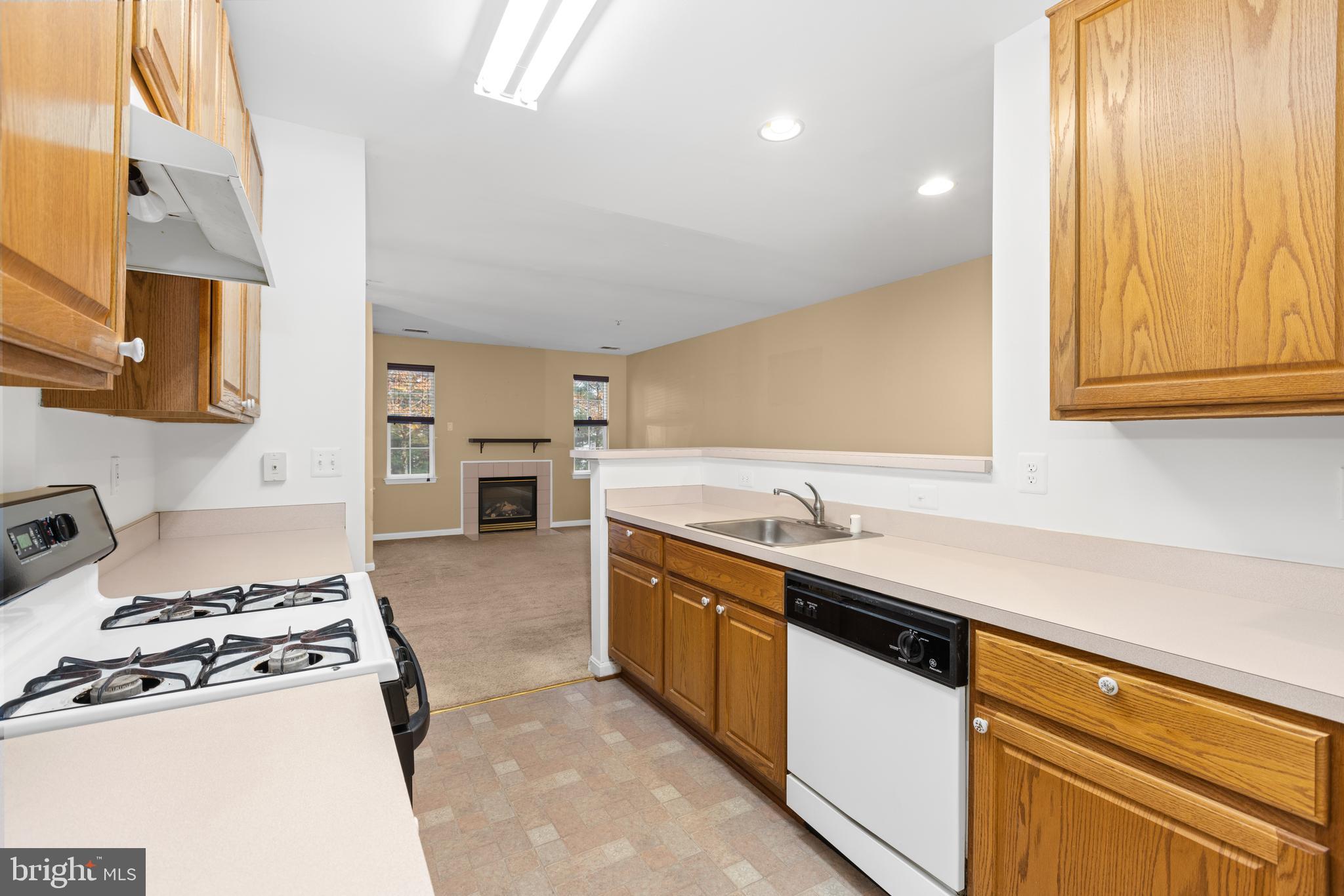 6 HAWK RISE LANE 104