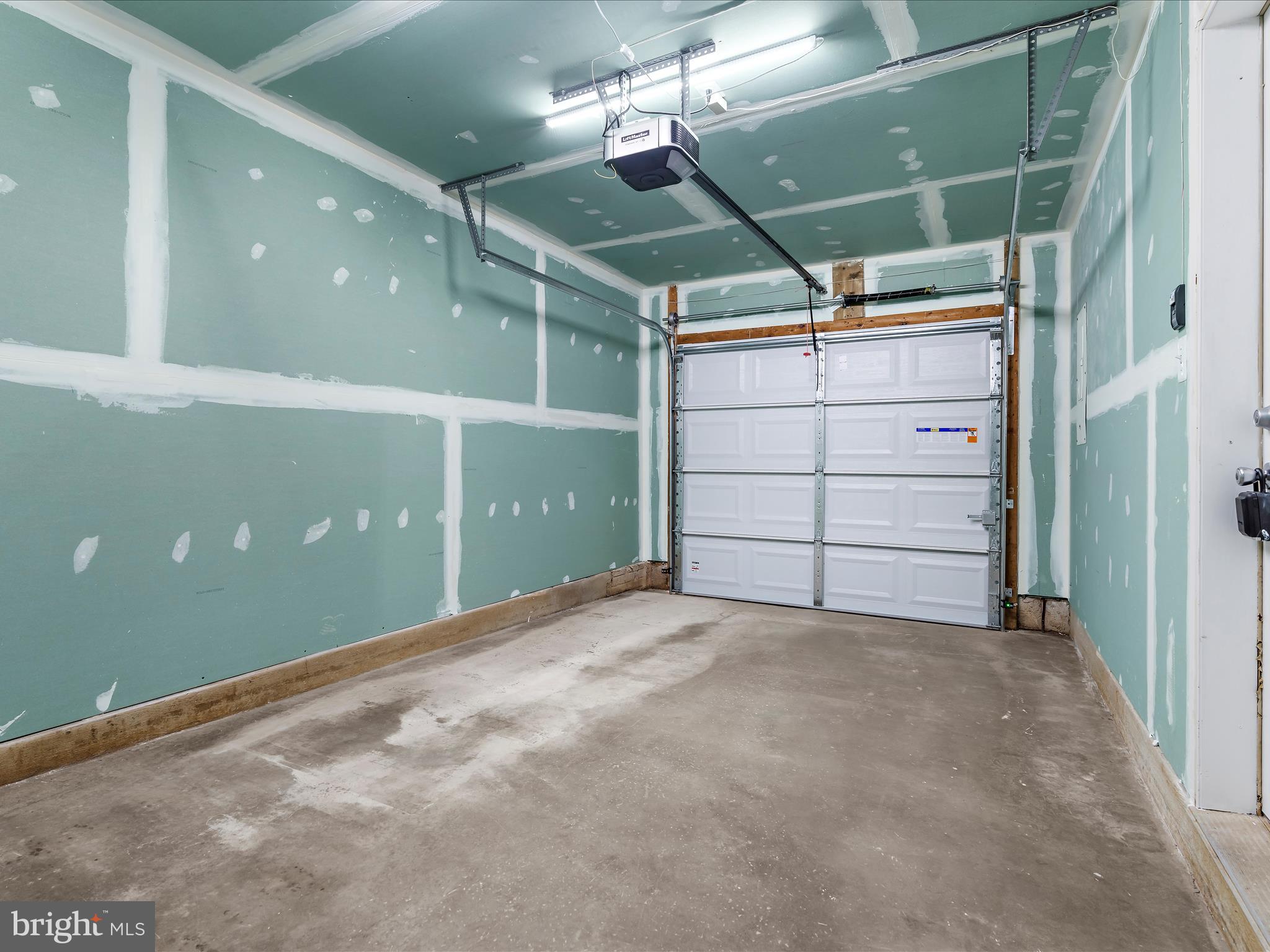 9865 DECATUR ROAD
