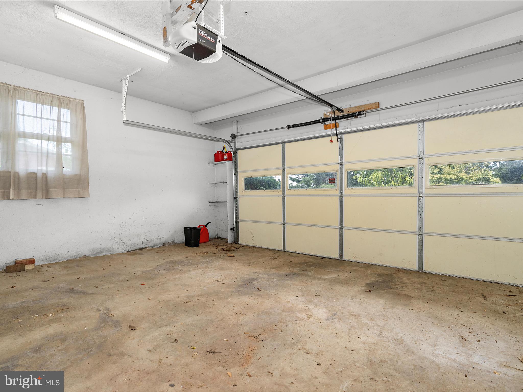 225 ROSE AVENUE