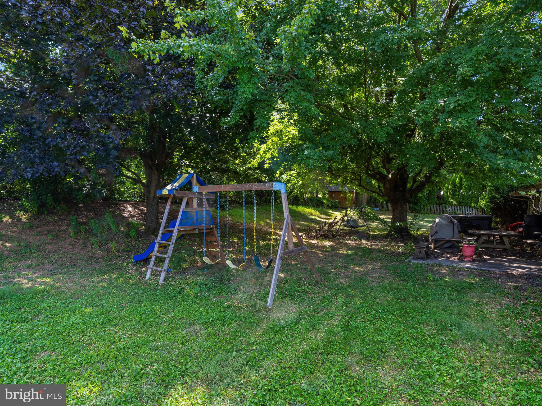 225 ROSE AVENUE