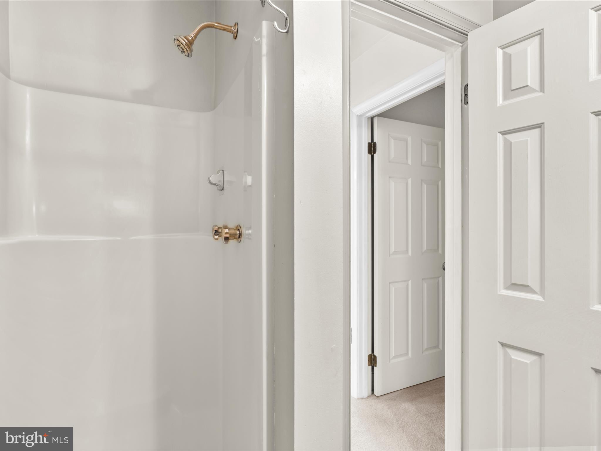13 N THOROUGHGOOD LANE 24