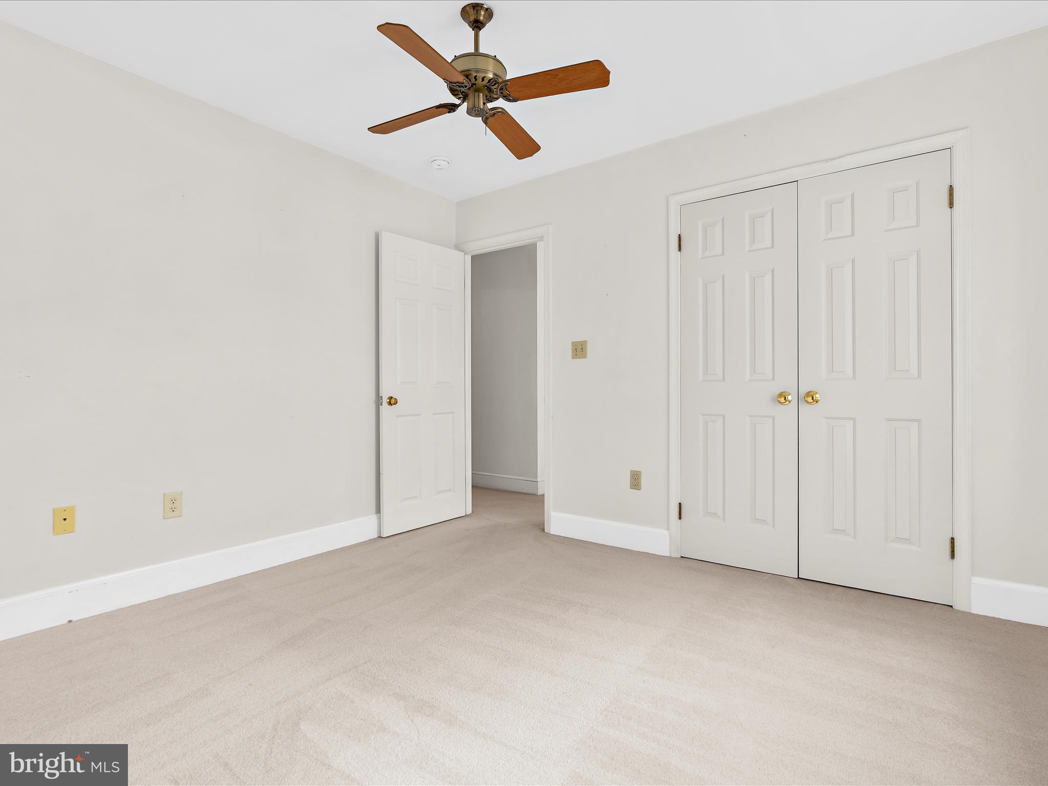 13 N THOROUGHGOOD LANE 24