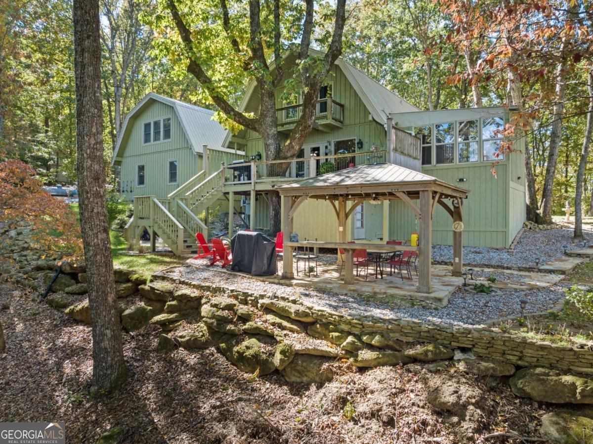 35 Lucerne Place